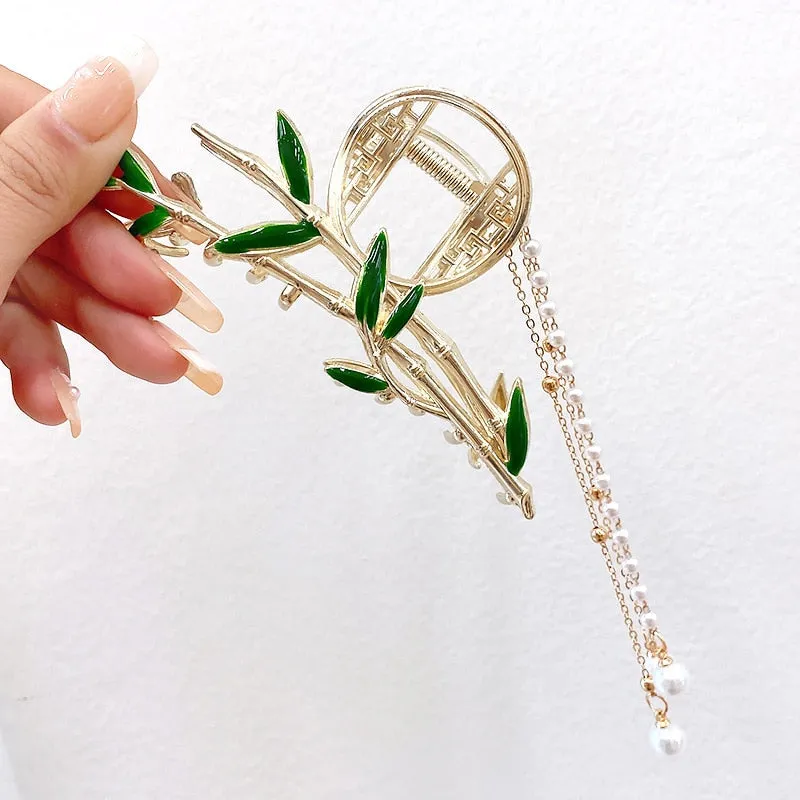 Bamboo Tassel Pearl Hair Crab