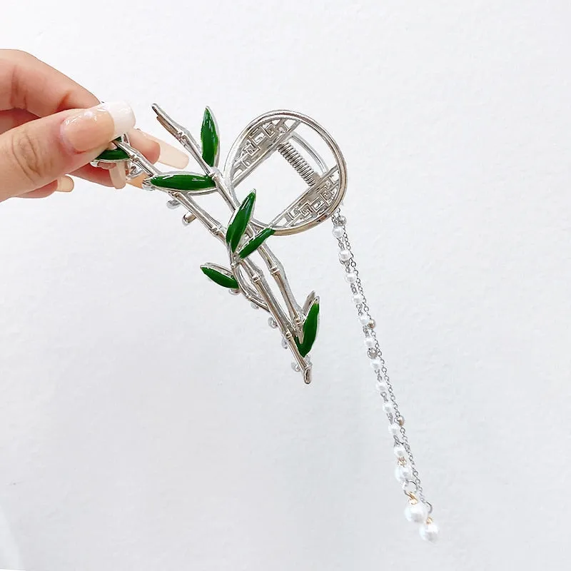 Bamboo Tassel Pearl Hair Crab
