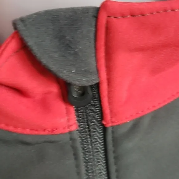 BECKS Dri Duck Contour Soft Shell Jacket Style 9439 Red/ Charcoal Size Medium