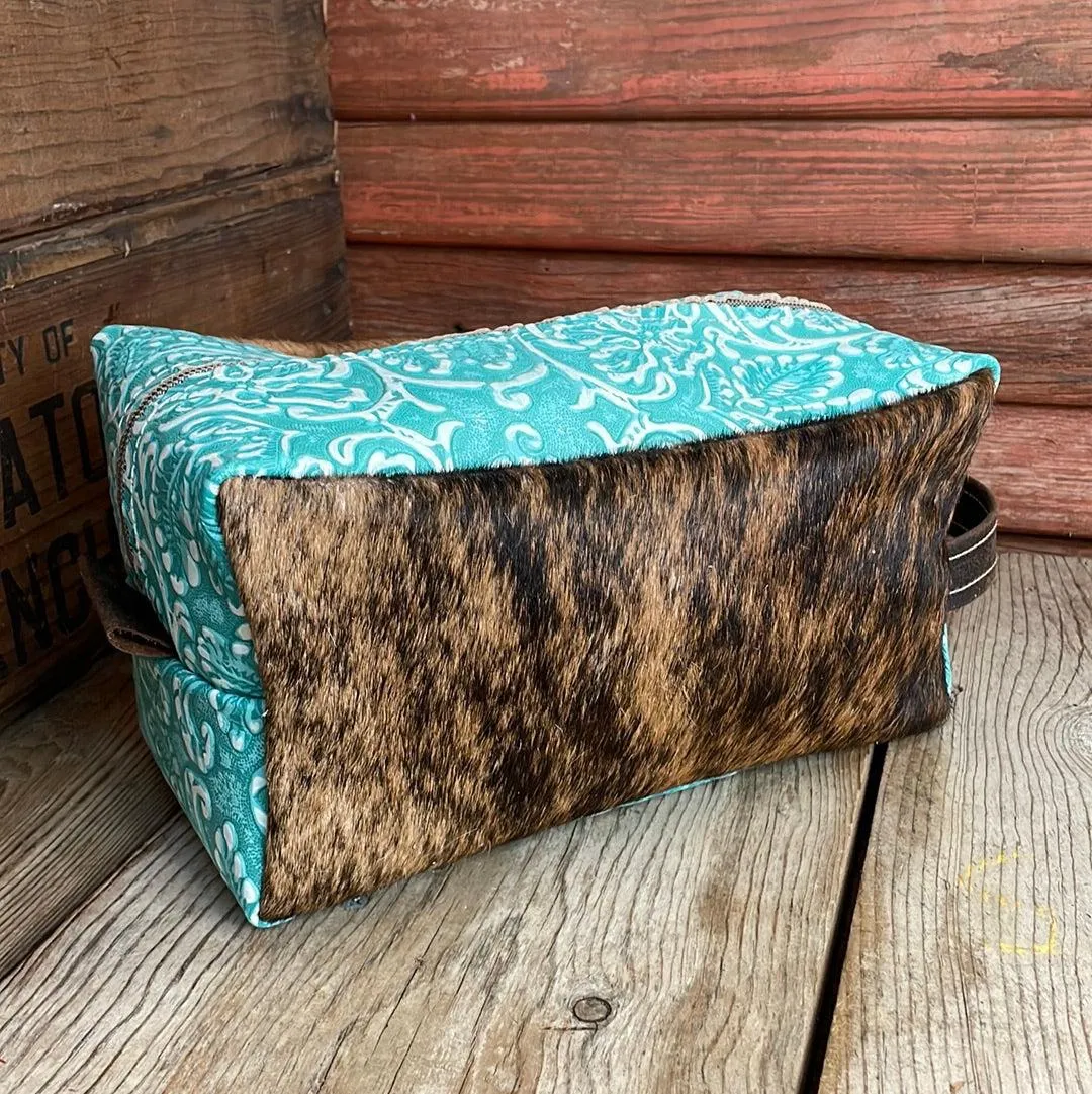 Dutton - Red Brindle w/ Turquoise Sand Tool