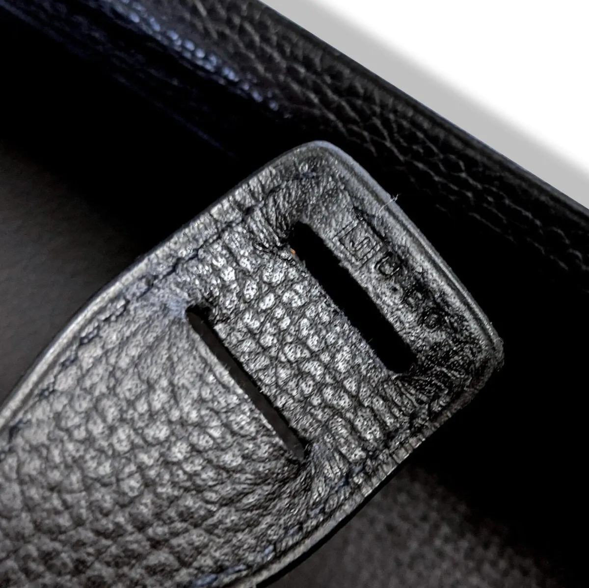 Hermes Unisex Black Vache Liegee VALISE HERLIGHT 24 MM CASE with Carry Co Superb!