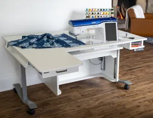 Horn Model 9000 New Heights Adjustable Table
