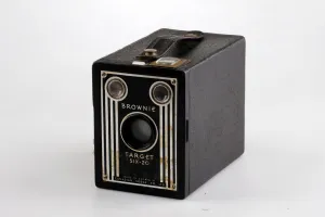 KODAK BROWNIE TARGET SIX - 20