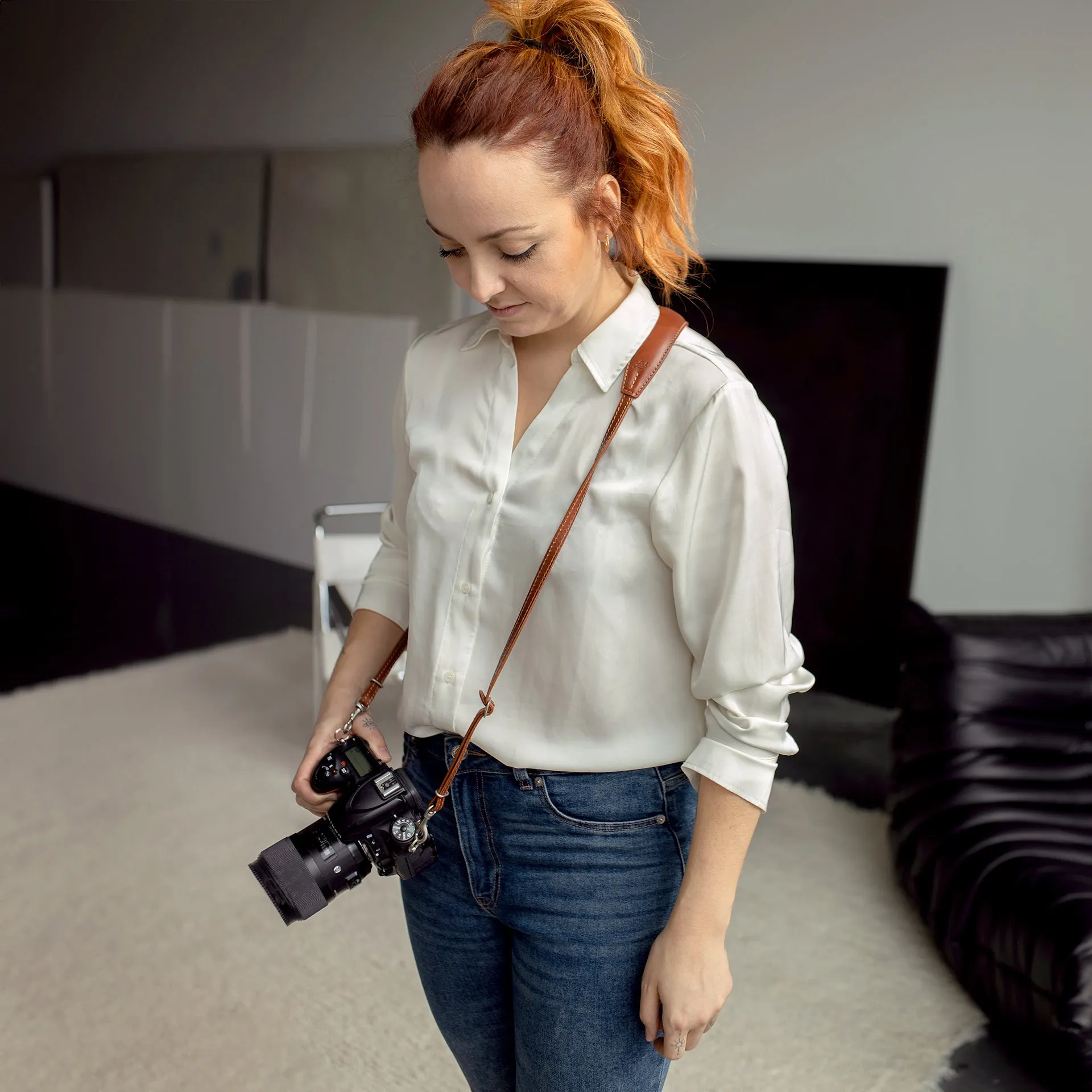 Leather camera strap (F11)