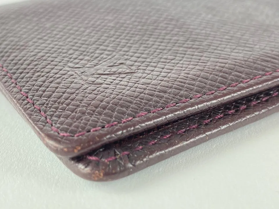 Louis Vuitton Bordeaux Taiga Leather Card Case Wallet Holder 12l520