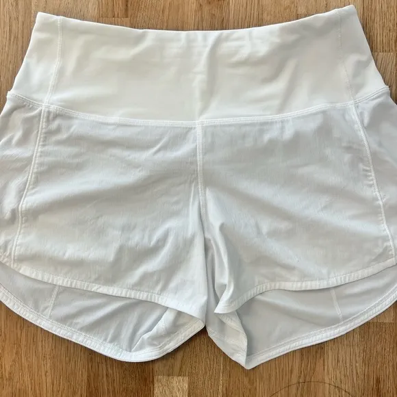 🤍LULULEMON SPEED UP SHORT 4in • NWOT