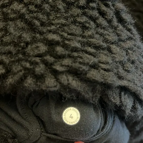 LULULEMON Wool Whenever Crew Sweater Sherpa Teddy Pullover Black - Size 4