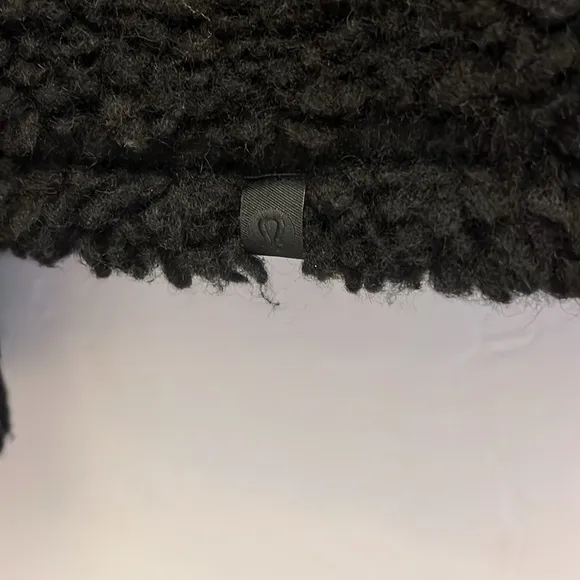 LULULEMON Wool Whenever Crew Sweater Sherpa Teddy Pullover Black - Size 4