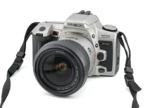 Minolta Dynax 505si   28-80mm f3.5-5.6 AF Zoom Macro