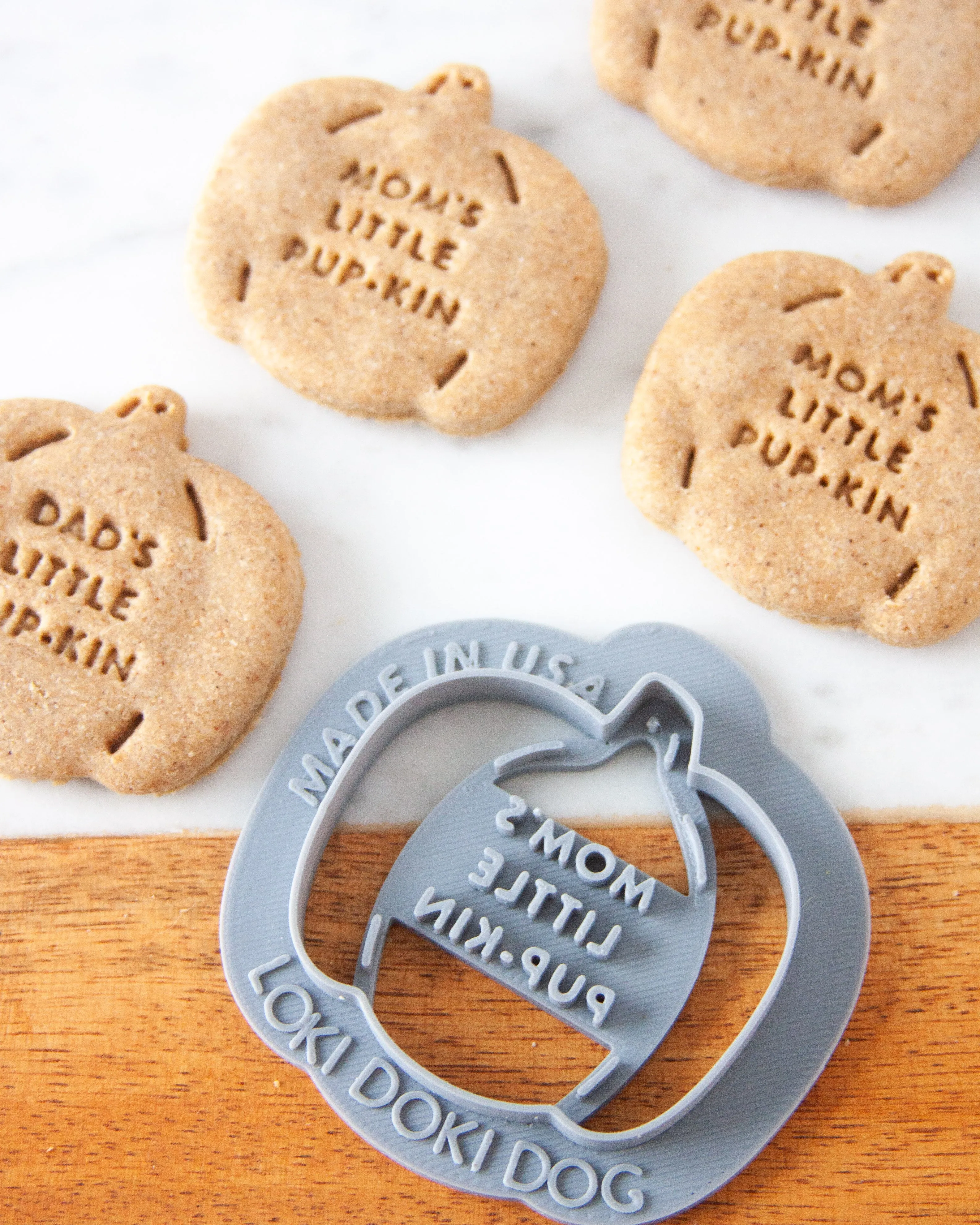 "Mom's Little Pup-kin" Pumpkin Shape Dog Biscuit Cookie Cutter ("Dad" also available)