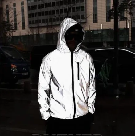 REFLECTIVE WINDBREAKER