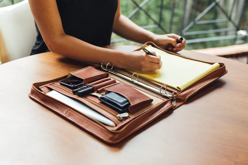 THREE-RING BINDER
