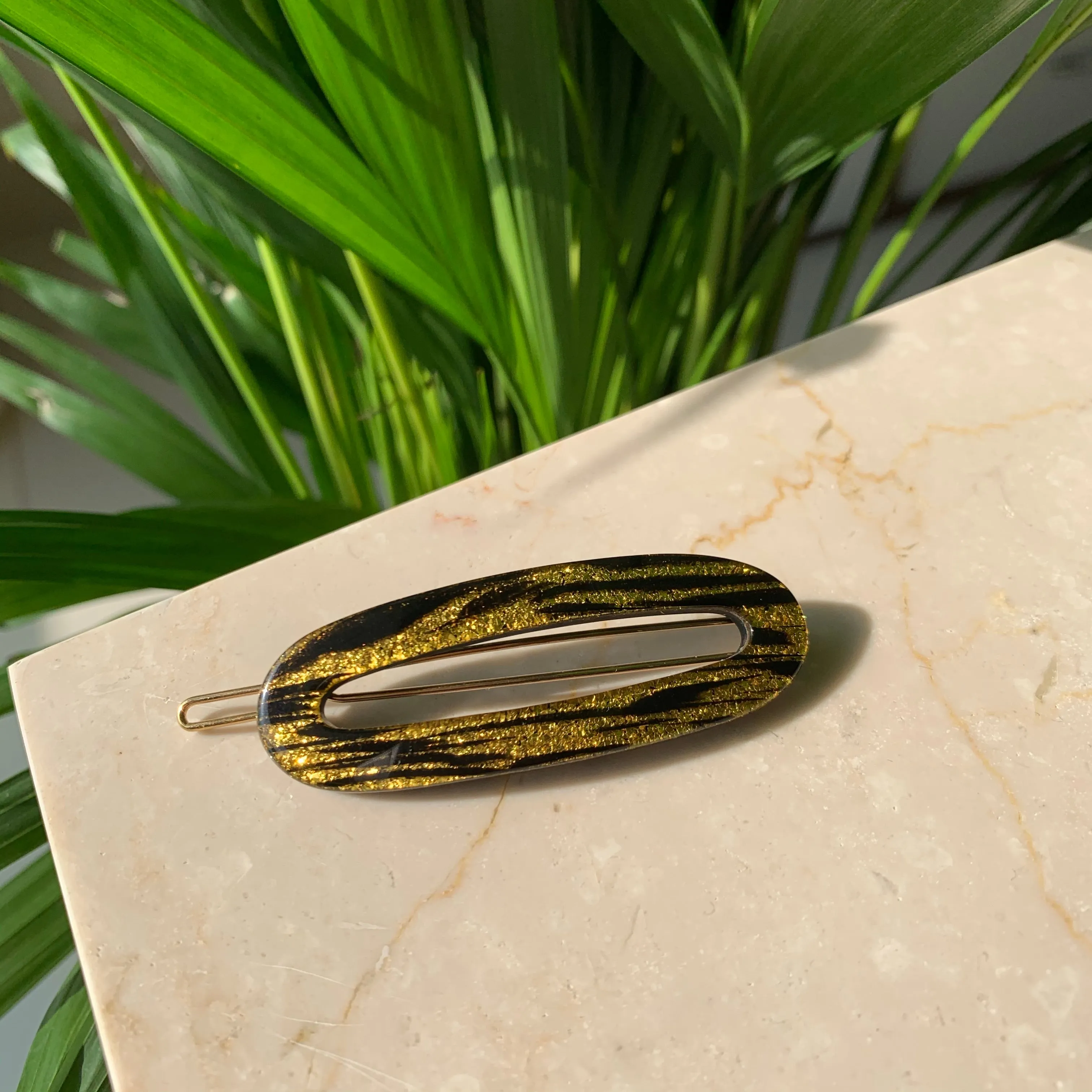 Vintage 01 Handmade Hair Clip Gold with Black